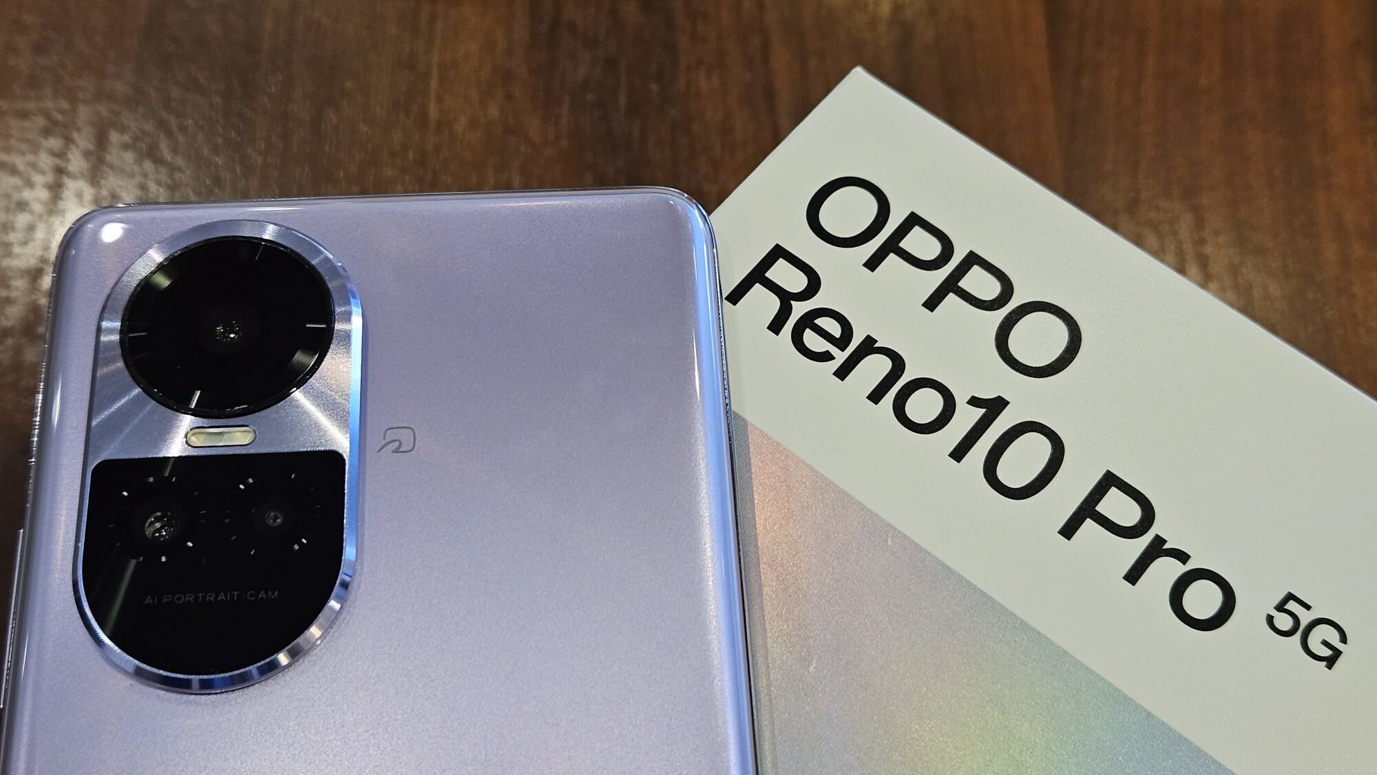 OPPO Reno10 Pro 5G レビュー：充電を忘れても大丈夫、約28分で充電