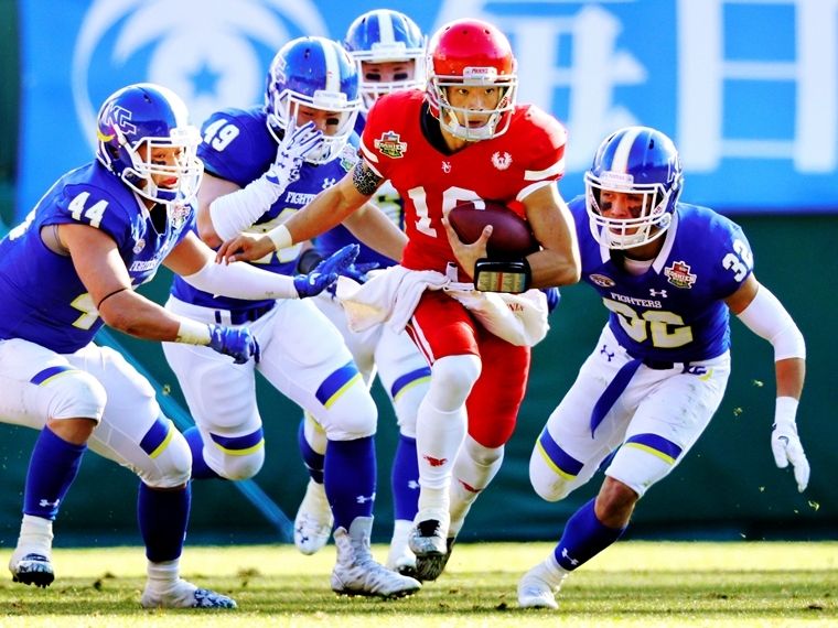 アメフト - 1年生QBが躍動 日本大学フェニックスが関西学院大を下して