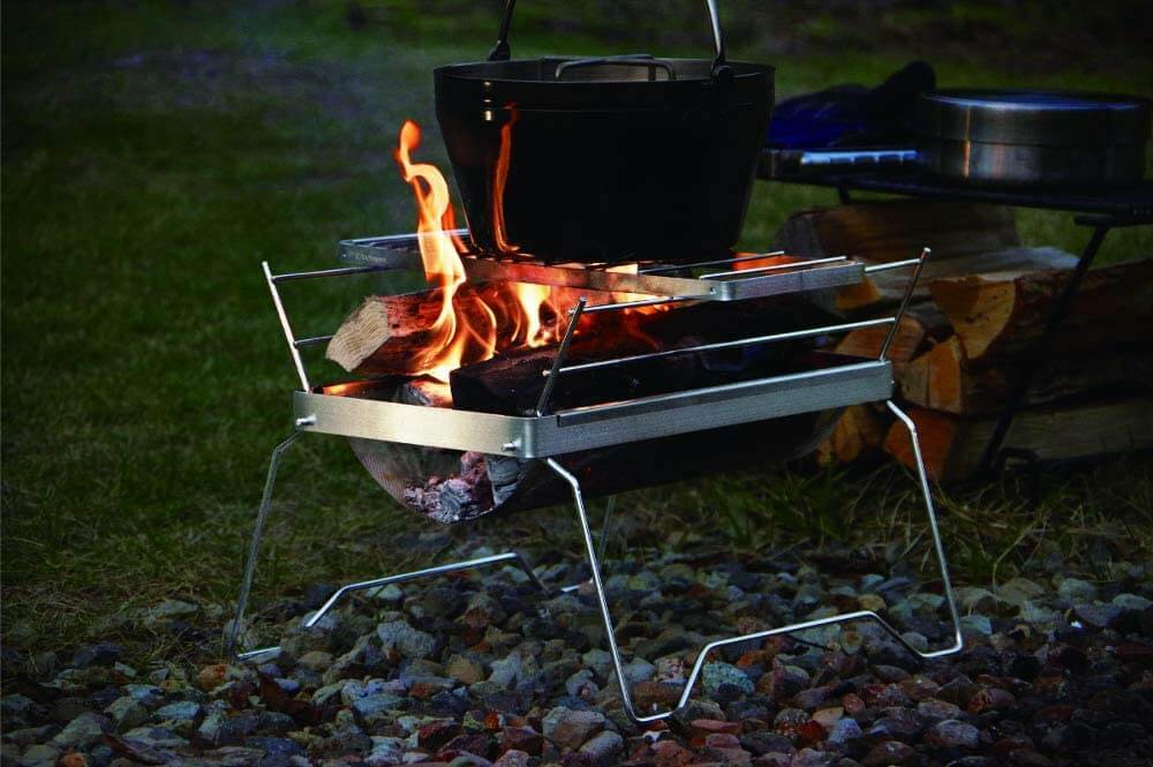 ベルモント(belmont)の焚き火台「TOKOBI」と「TABI」の違いを徹底解説