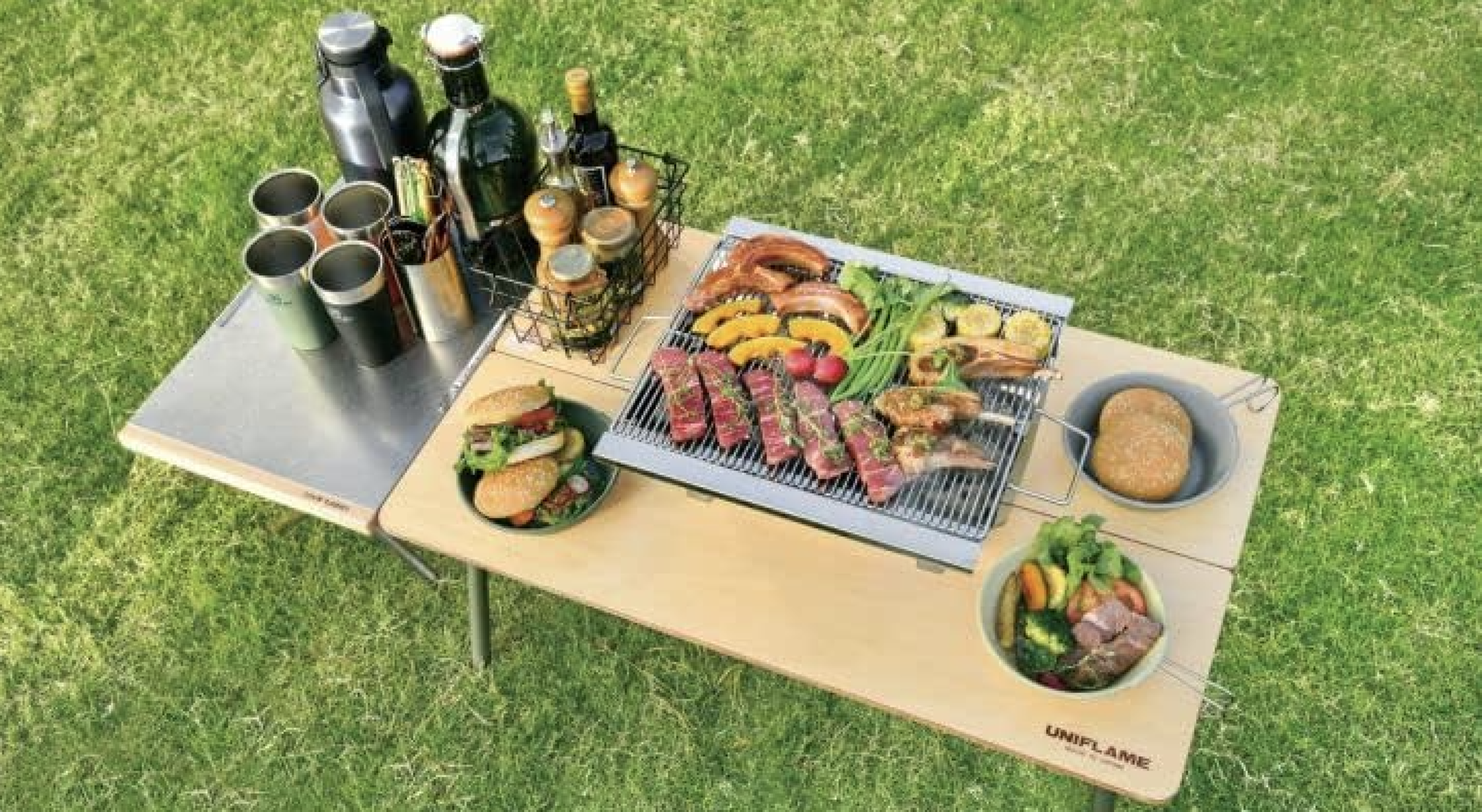 ユニフレーム「焚き火テーブル」をレビュー！おすすめカスタムや連結