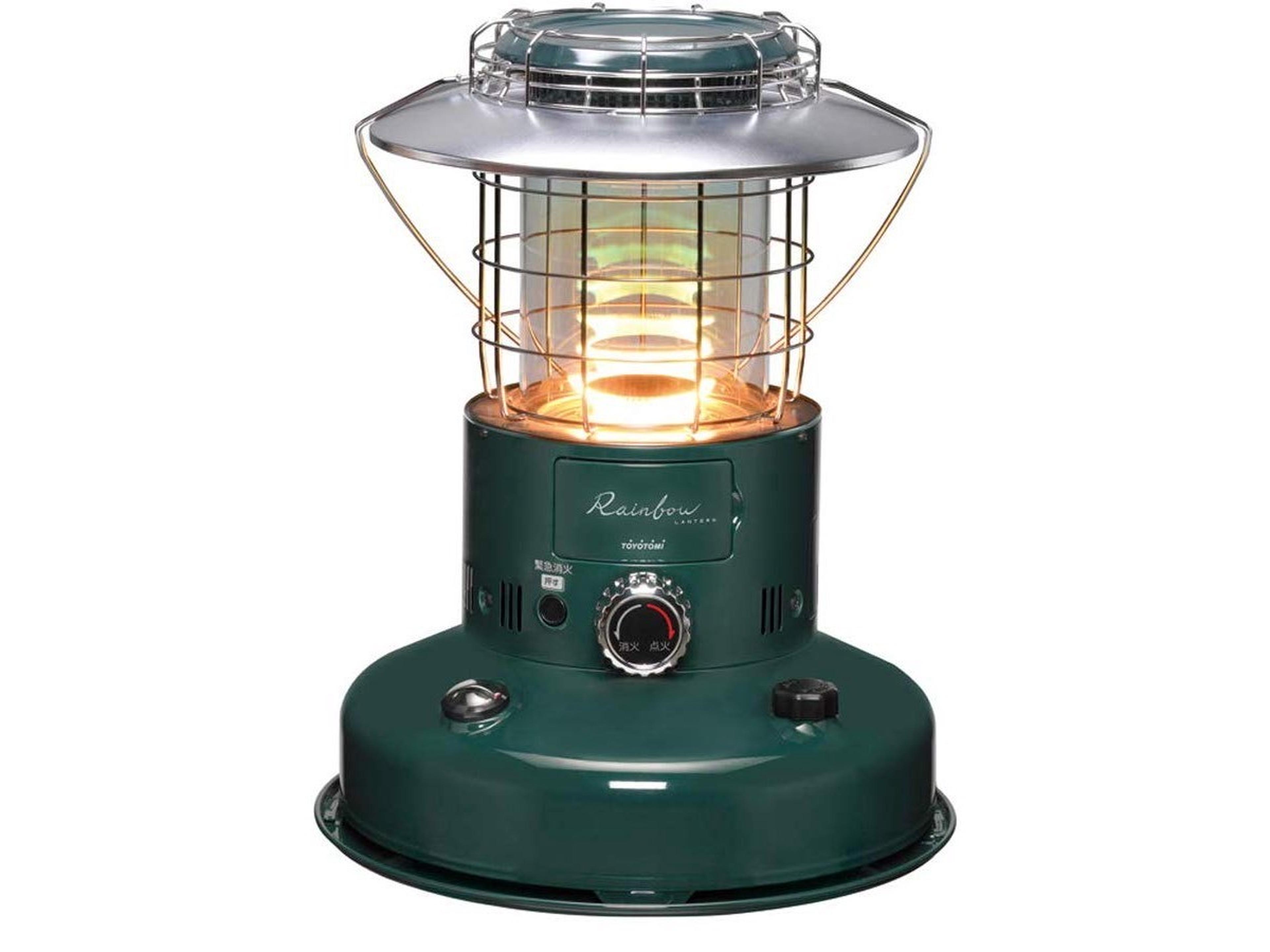 快適な冬キャンプには石油ストーブ！トヨトミのレインボーストーブに
