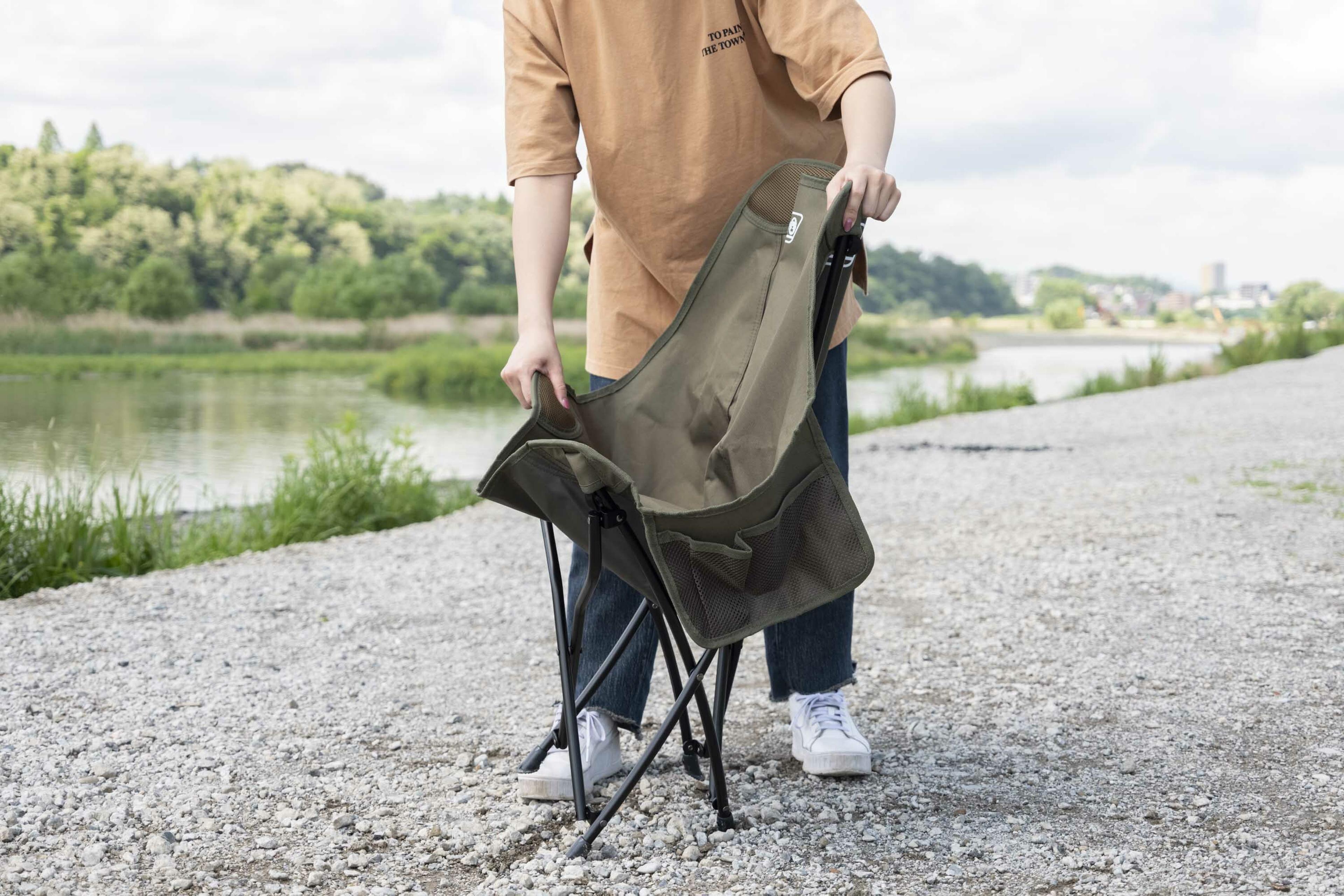 検証レビュー】コールマンのヒーリングチェア！使用感やたたみ方などを