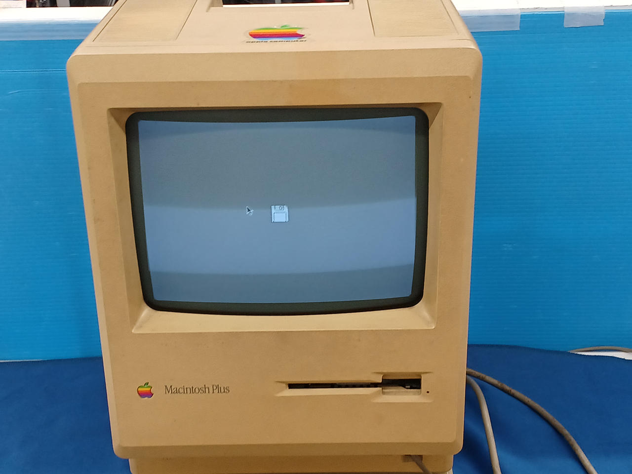 アップルコンピュータジャパン(APPLE)|Macintosh Plus 1MB|【ハード