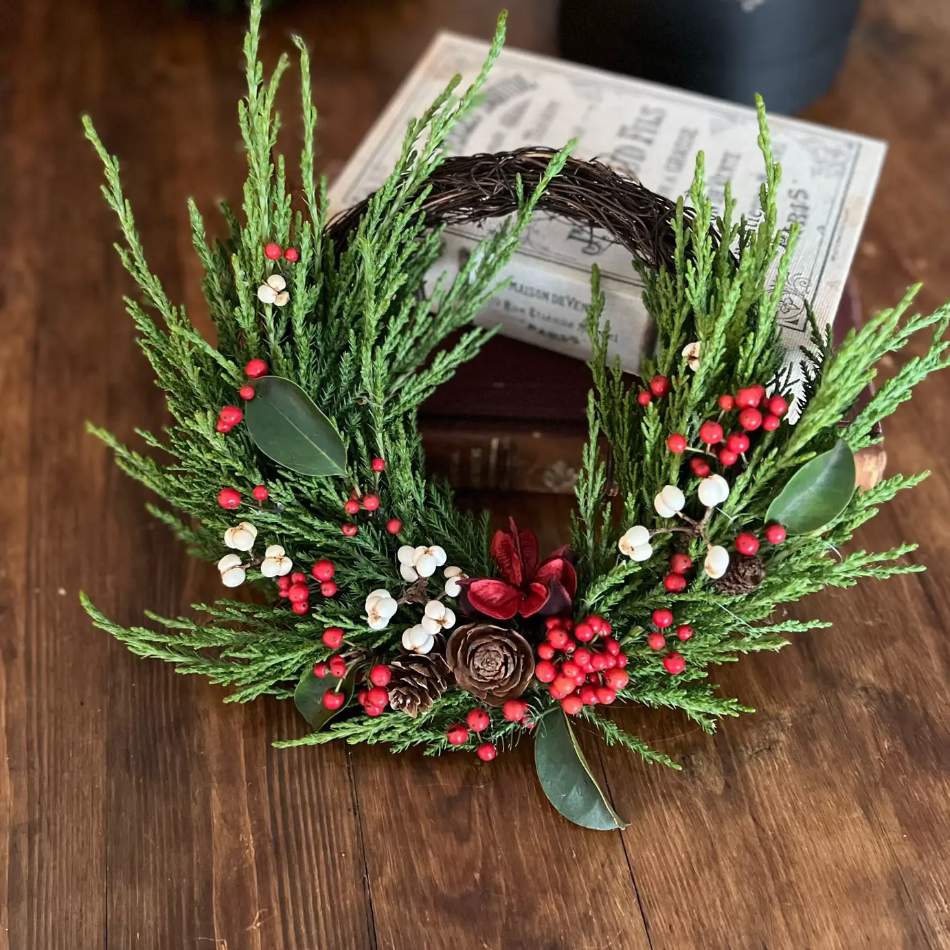 瀬戸内の山帰来と青葛藤を針葉樹と紡いだ 冬を愉しむ リース ドライ