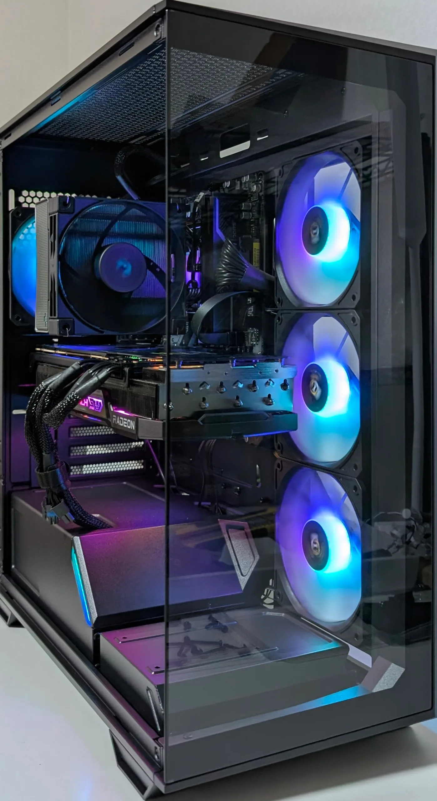 ゲーミングPC Ryzen7 9800X3D RX7900XTXの組立 40万円程度