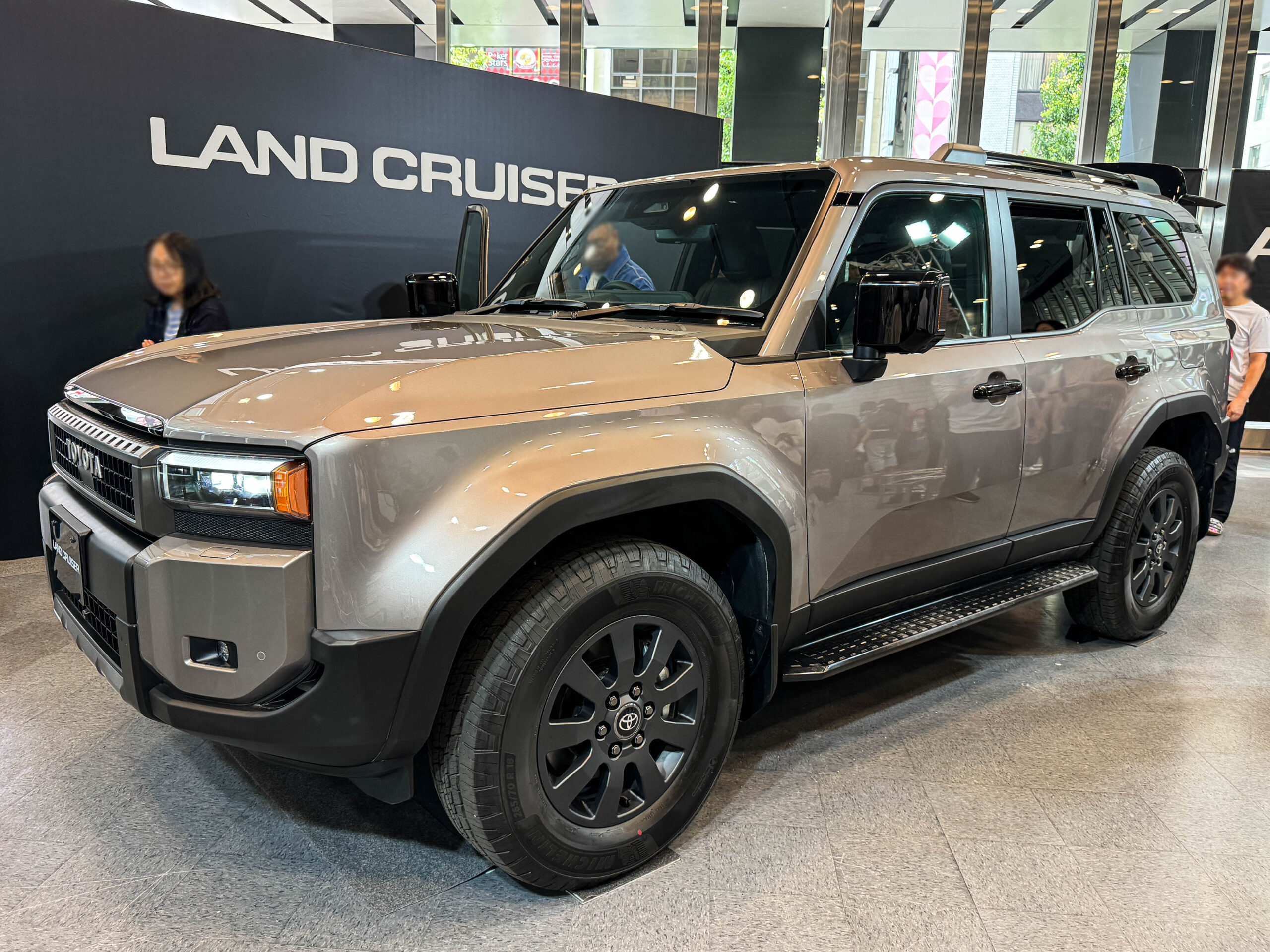 外装編】ランドクルーザー250 最上級ZXグレードの見た目の特徴とは