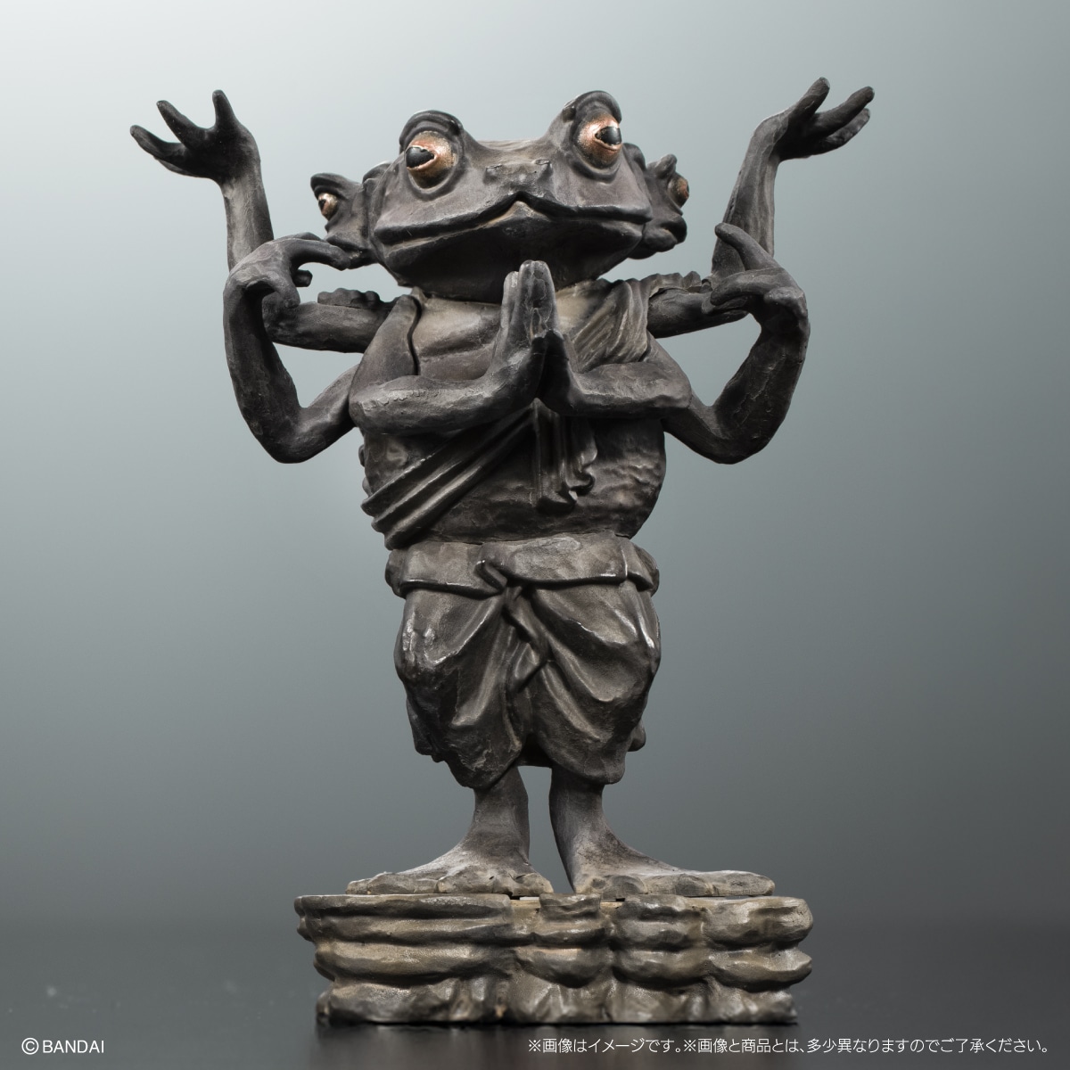 ART IN GASHAPON カエルの弥勒菩薩像と阿修羅像 | ナムコパークス