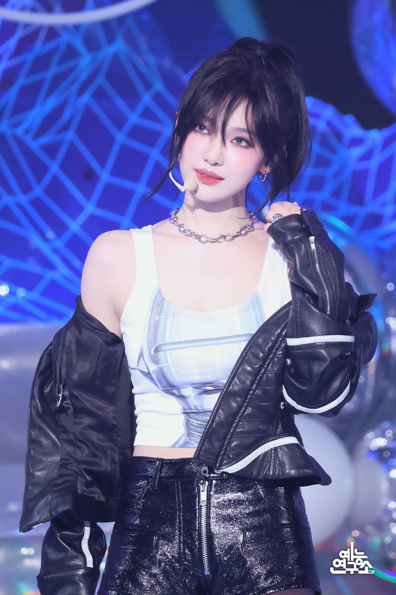 ニンニン aespa Armageddon superstar