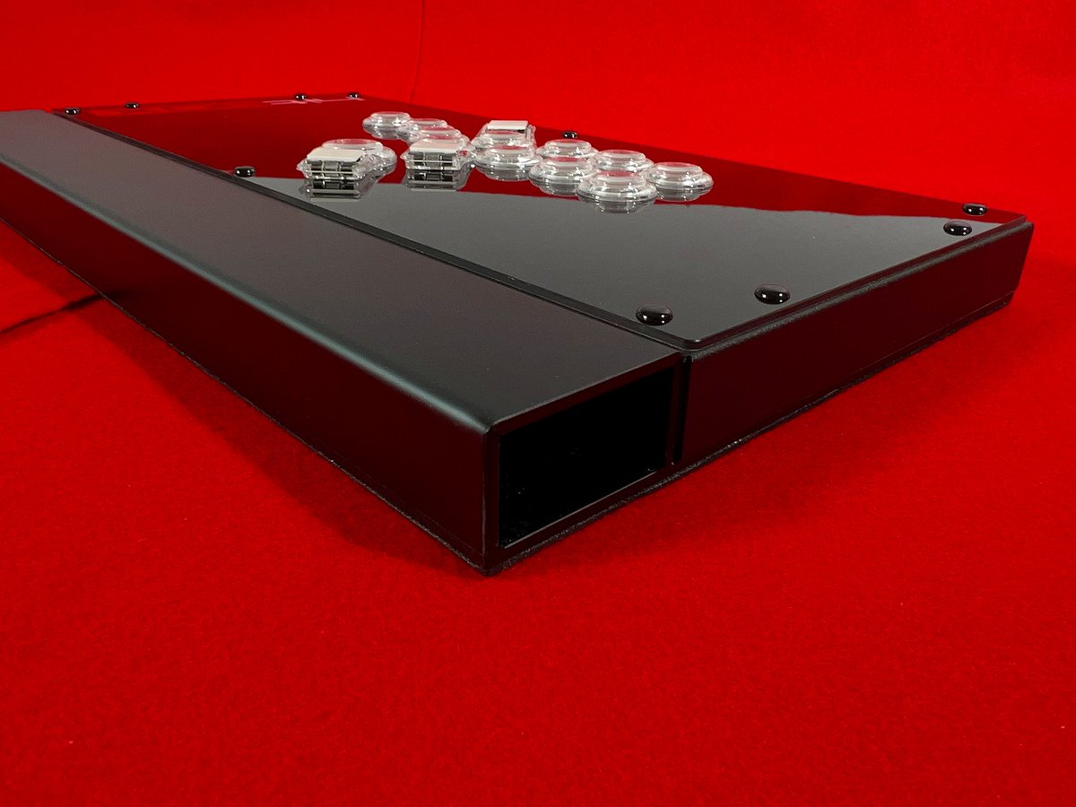 HITBOX ULTRA 天板拡張キットが完成いたしました。 厚みは薄くなった