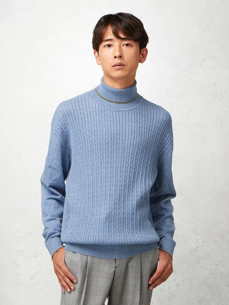 ブルー TRANS CONTINETNS バイカラーカシミヤ混タートルネックニット