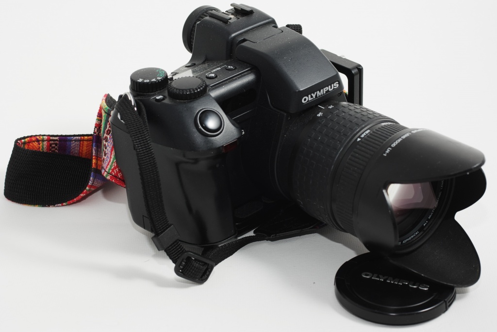 いまさらOLYMPUS CAMEDIA E-10 – 超画伯の写真漂流記