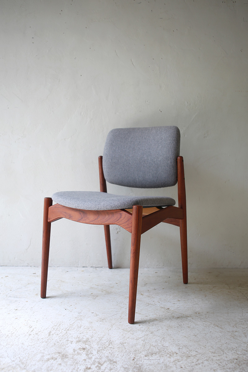 Dining chair “Model66 / Captain” by Erik Buch for Ørum Møbelfabrik