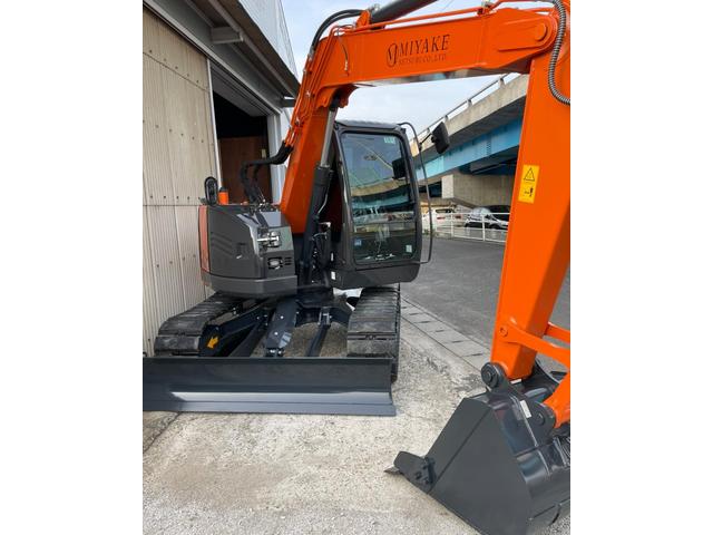 日立 ZX75US-5B フィルム施工【香川県 高松市で持込でのタイヤ交換