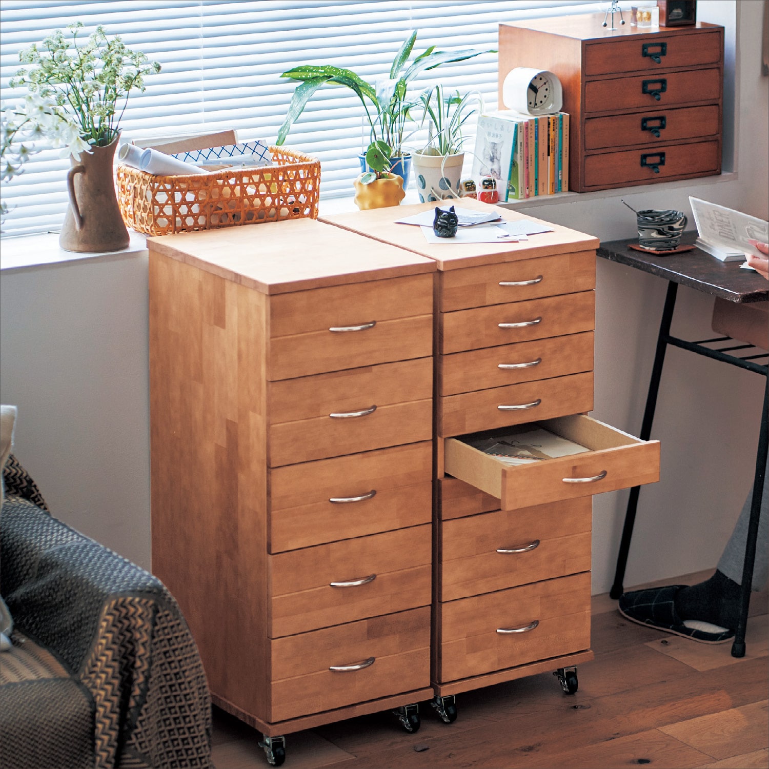 キャスター付き多段チェスト（キャビネット/リビングボード/チェスト