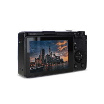 Ricoh GR III HDF, Premium Digital Compact Camera w 28mmF2.8 GR