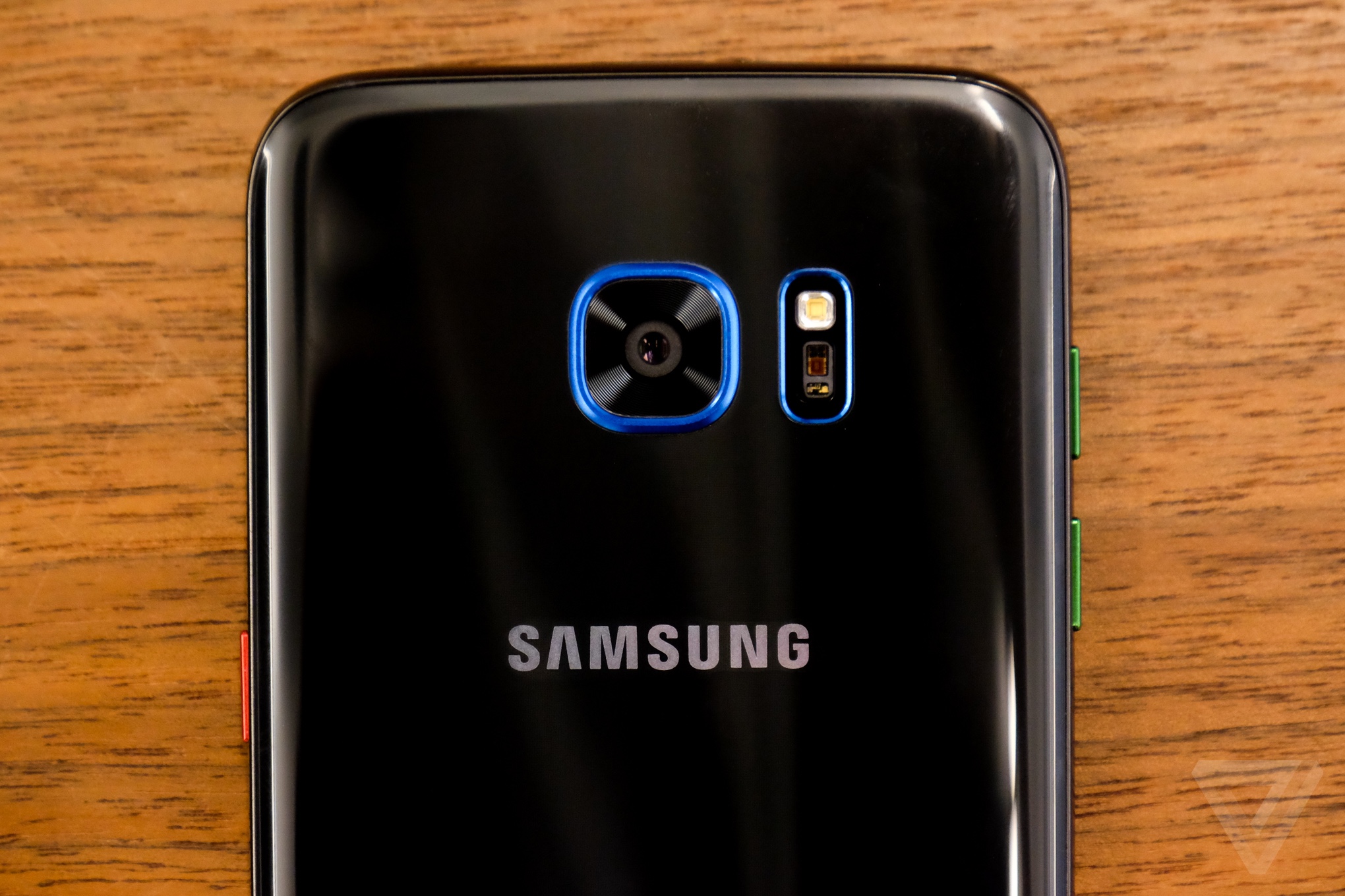 Samsung made a limited edition Galaxy S7 Edge for the Olympics