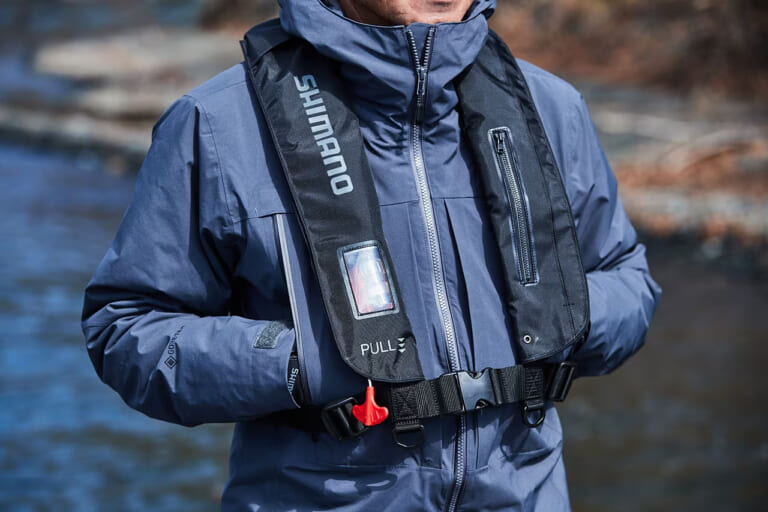 いい防寒ウェア見つけた！］カーボンで保温力が段違い！ゴアテックス