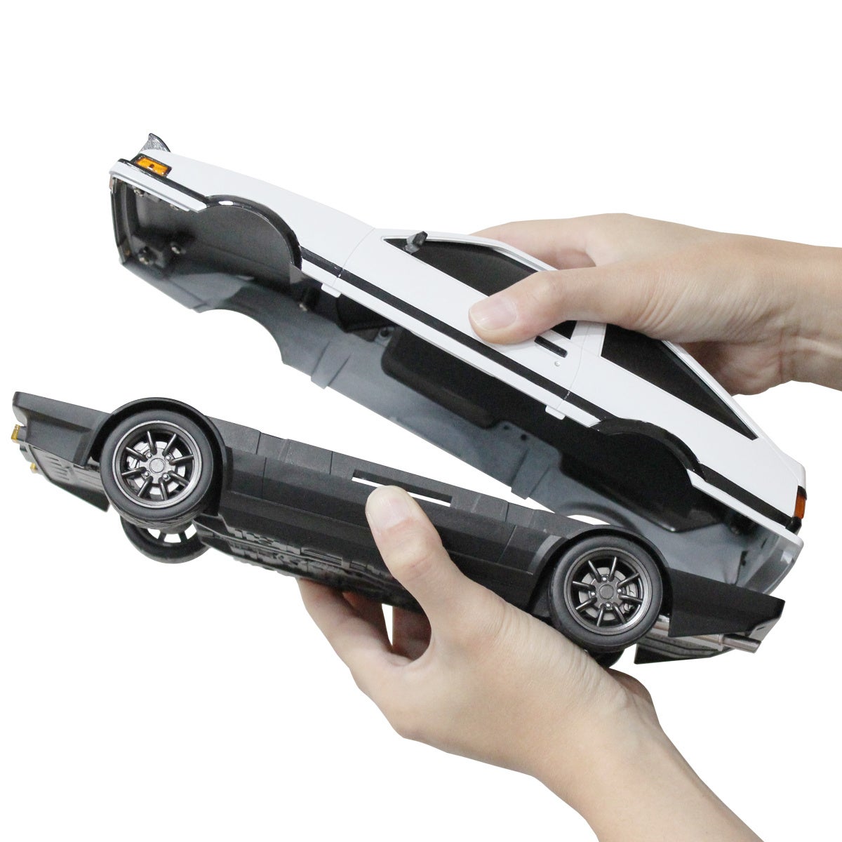 Japan Mobility Show」に『頭文字D』ハチロク型のウェットティッシュ