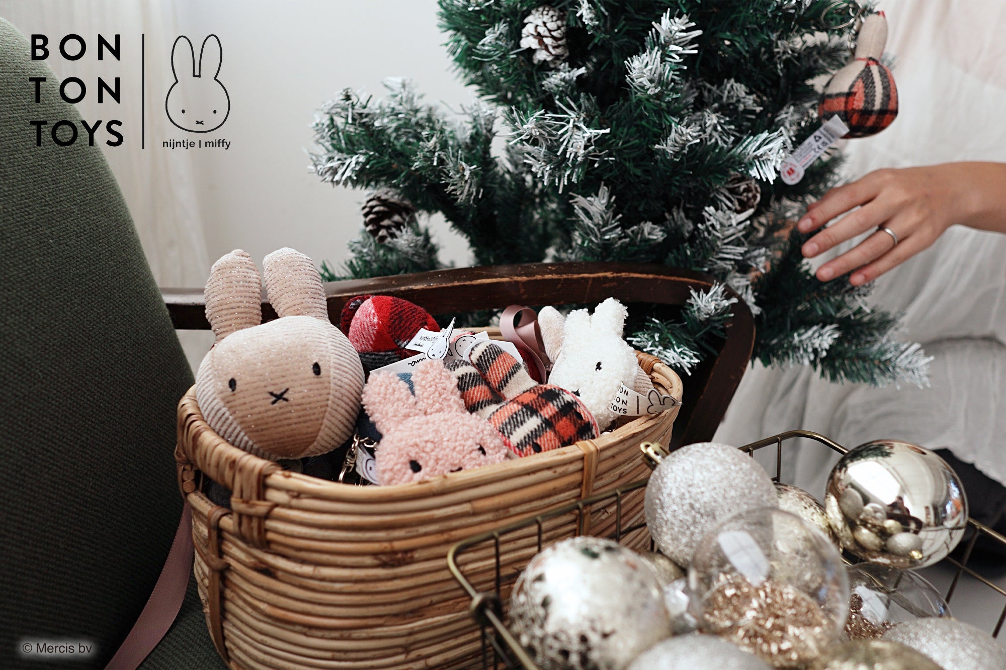 ミッフィーのオーナメントでクリスマスツリーを飾ろう。公式ショップ