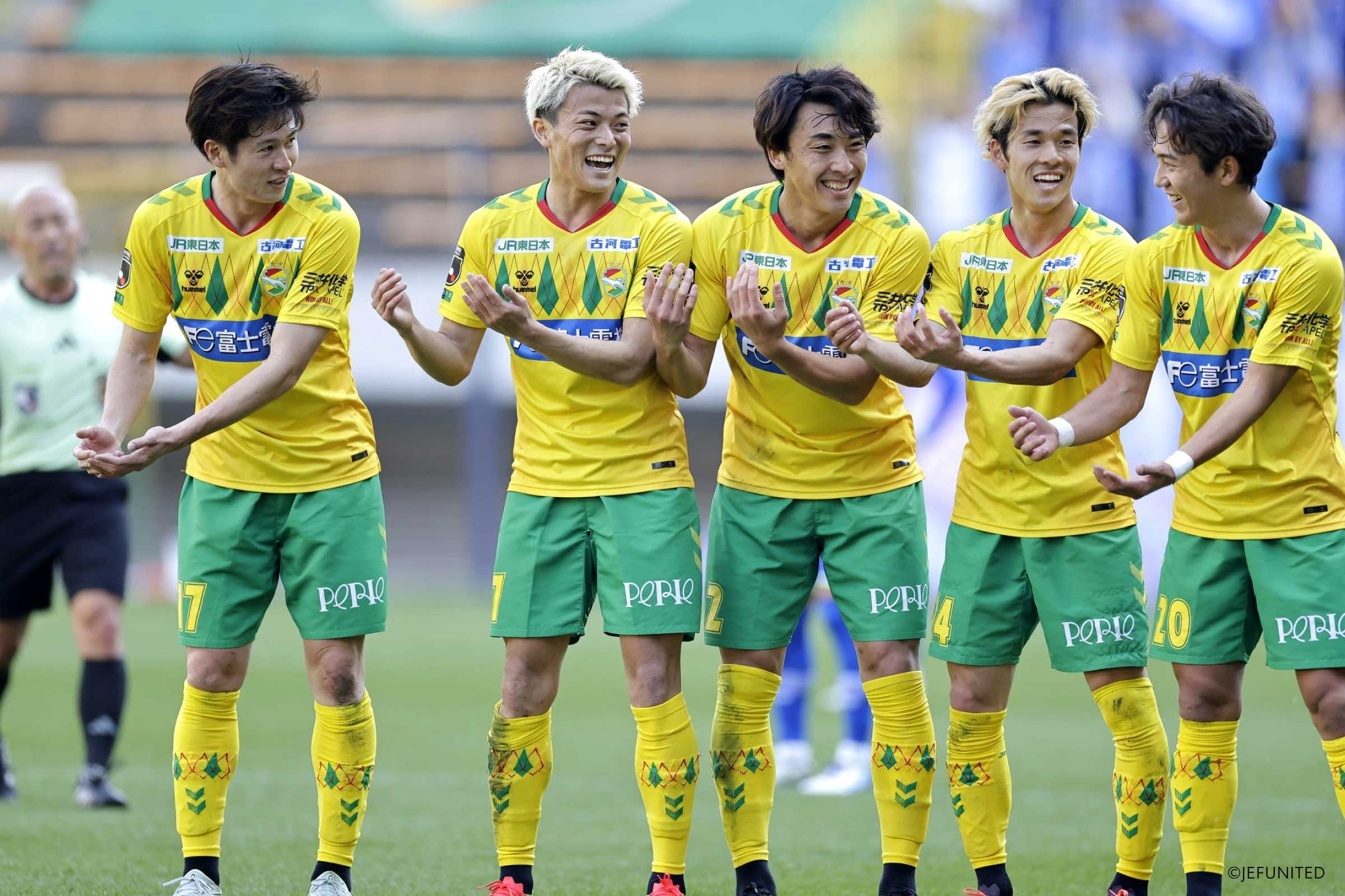 ヒュンメル × ジェフユナイテッド市原・千葉、2025トレーニングウェア