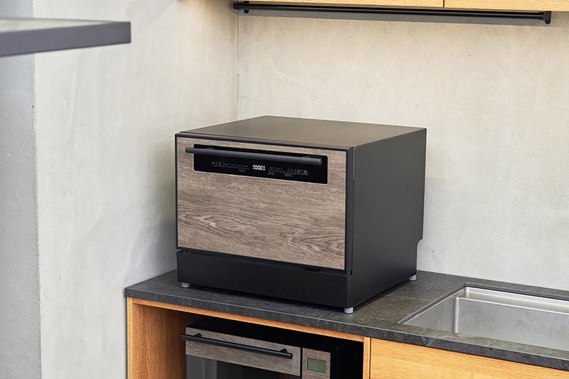 ASCII.jp：リビングにも置けるキッチン家電が登場！スタイリッシュで