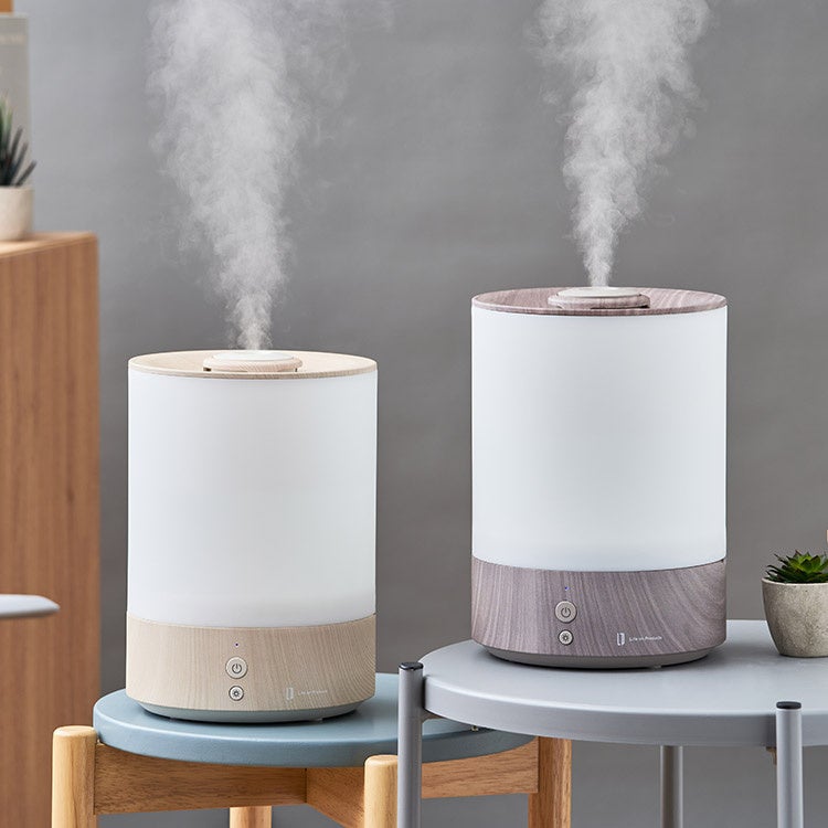 ナチュラルにもモダンインテリアにも好相性！リアルな木目柄が目を惹く