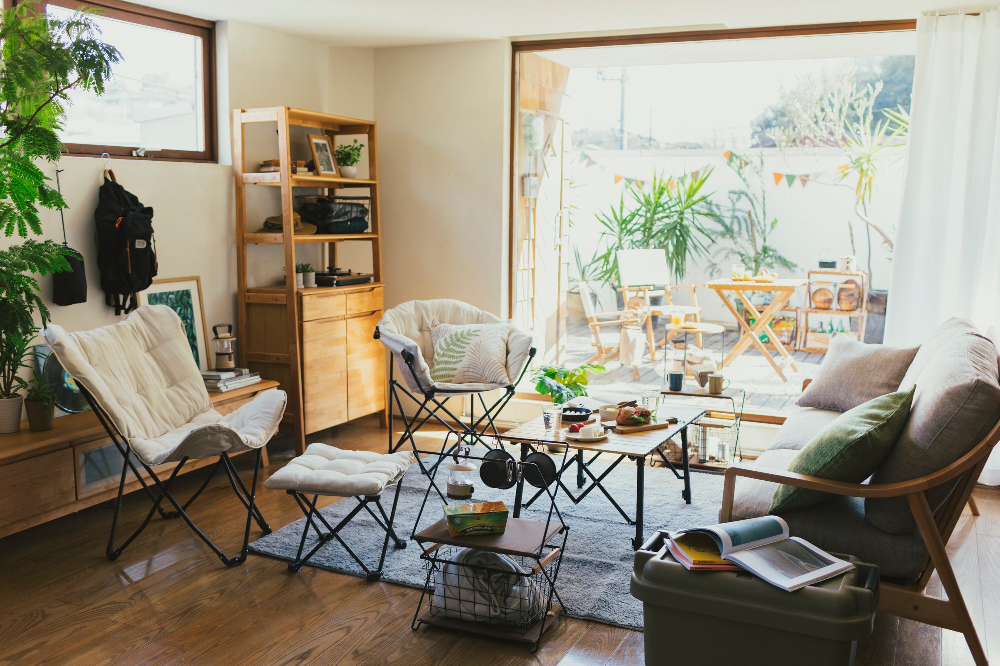 ニトリ】年間販売台数約10万台！⼤⼈気のバタフライチェアに「はっ