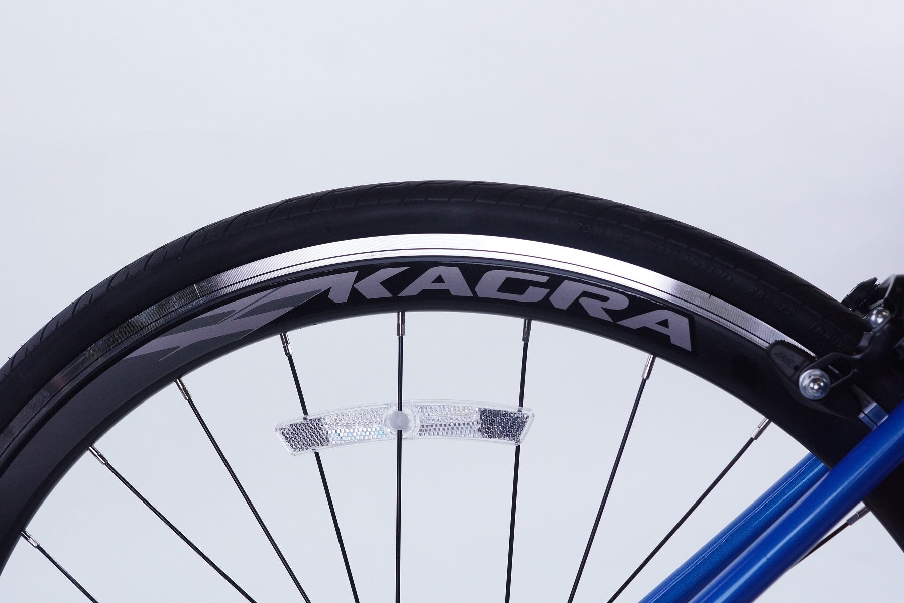 イオンバイク限定】シンプルな装備のアルミフレームで18段変速搭載の