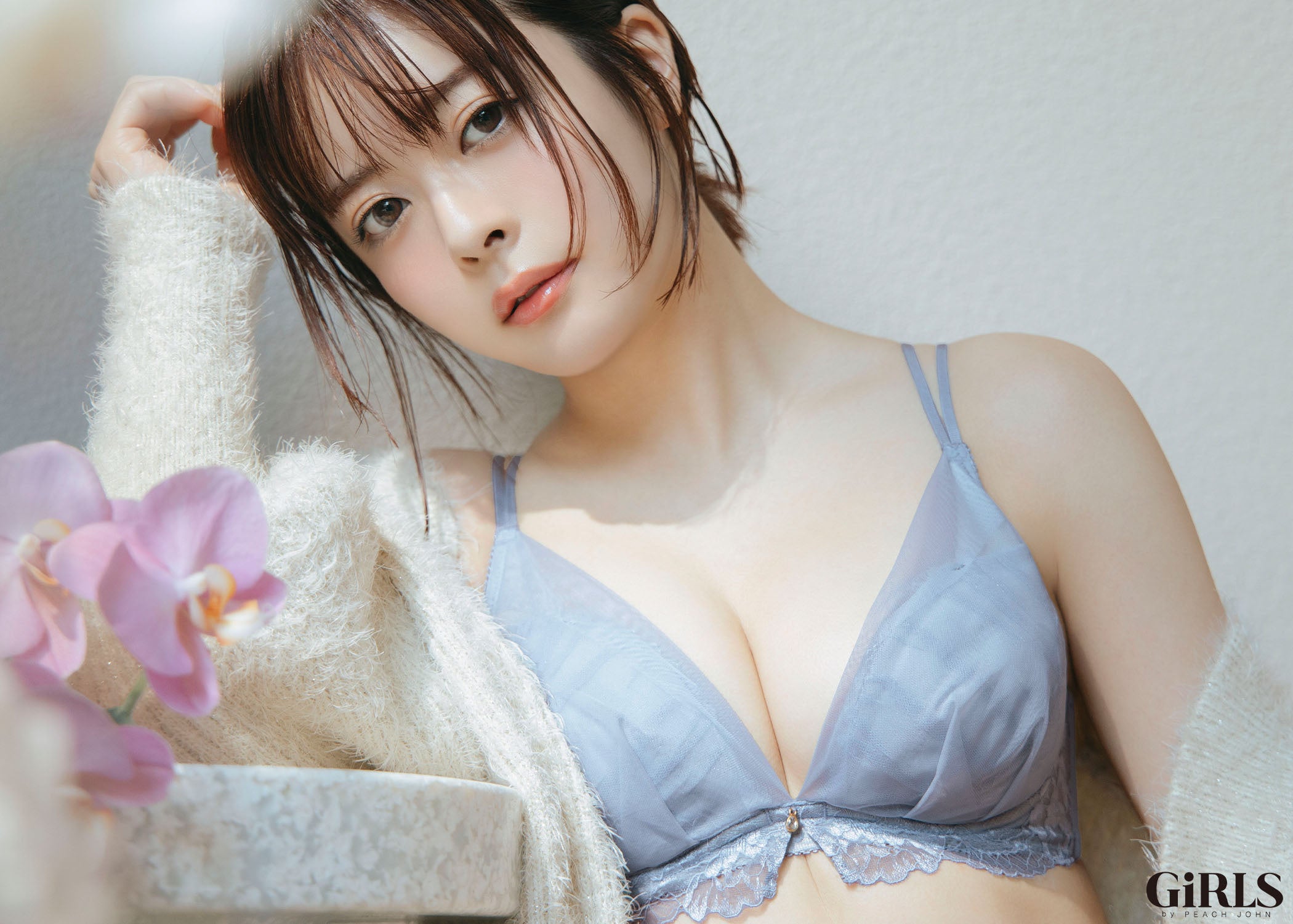 大人気インフルエンサーももち（牛江桃子）とGiRLS by PEACH JOHNの