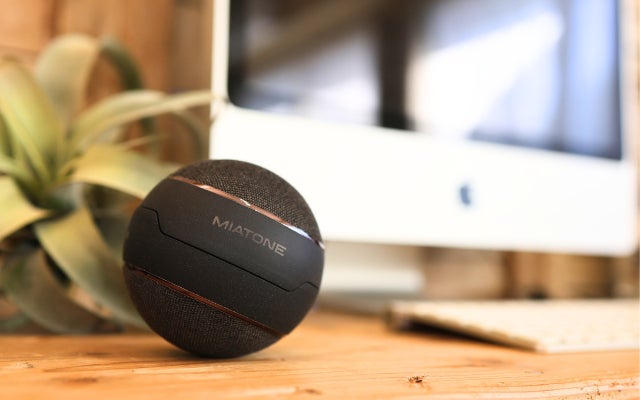 小さな惑星が奏でる360°立体音響。プラネットスピーカー販売開始