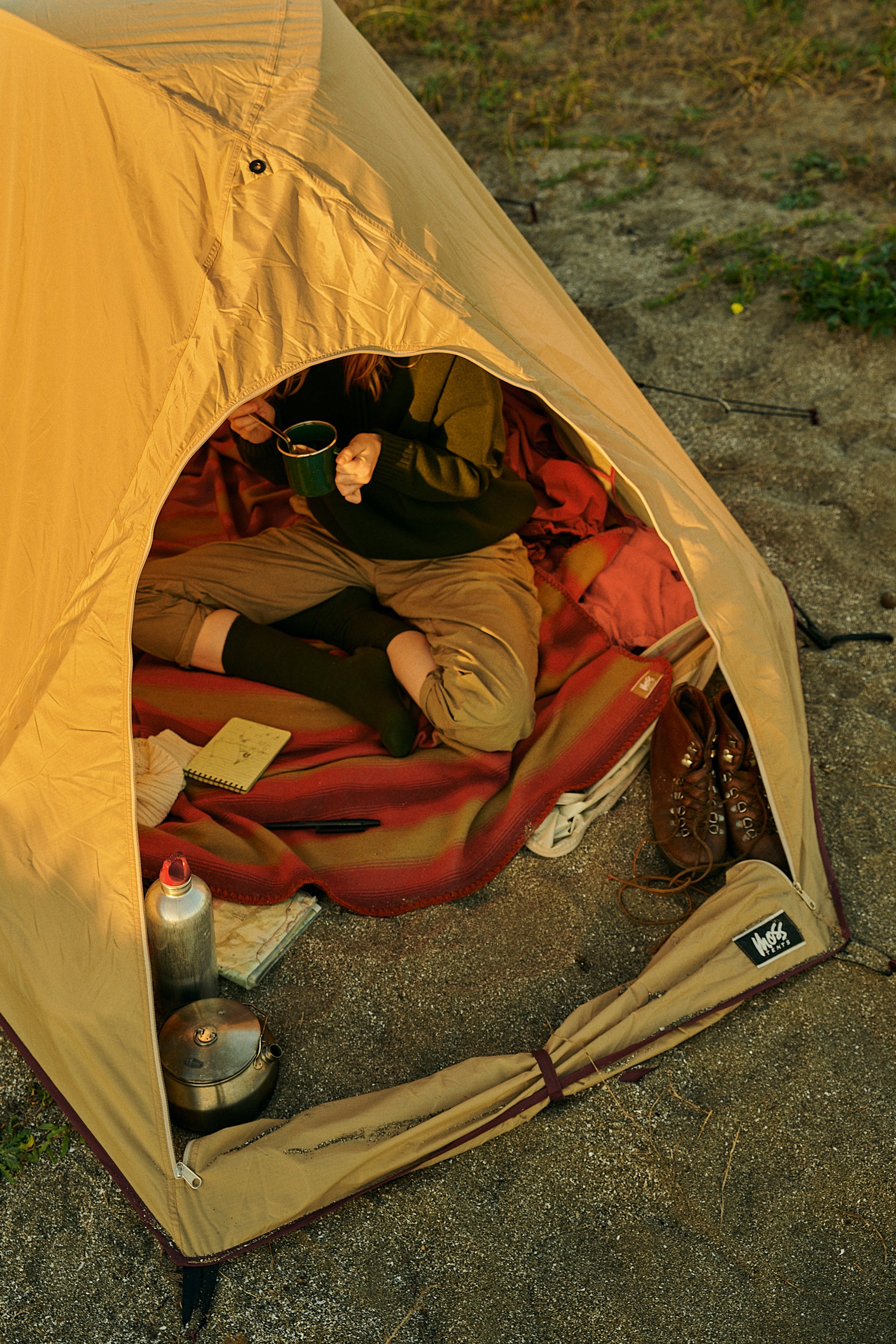 ラグジュアリーテントの最高峰〈MOSS TENTS〉より限定ブランケット発売