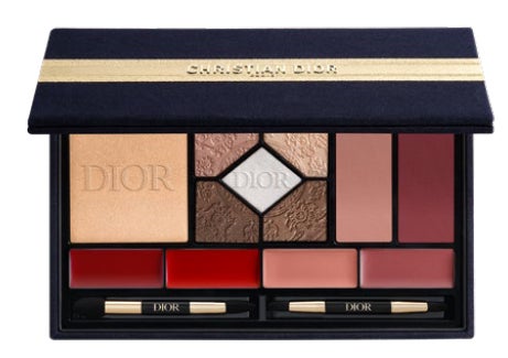 2種類のクリスマス メイクアップ パレットが数量限定で新登場