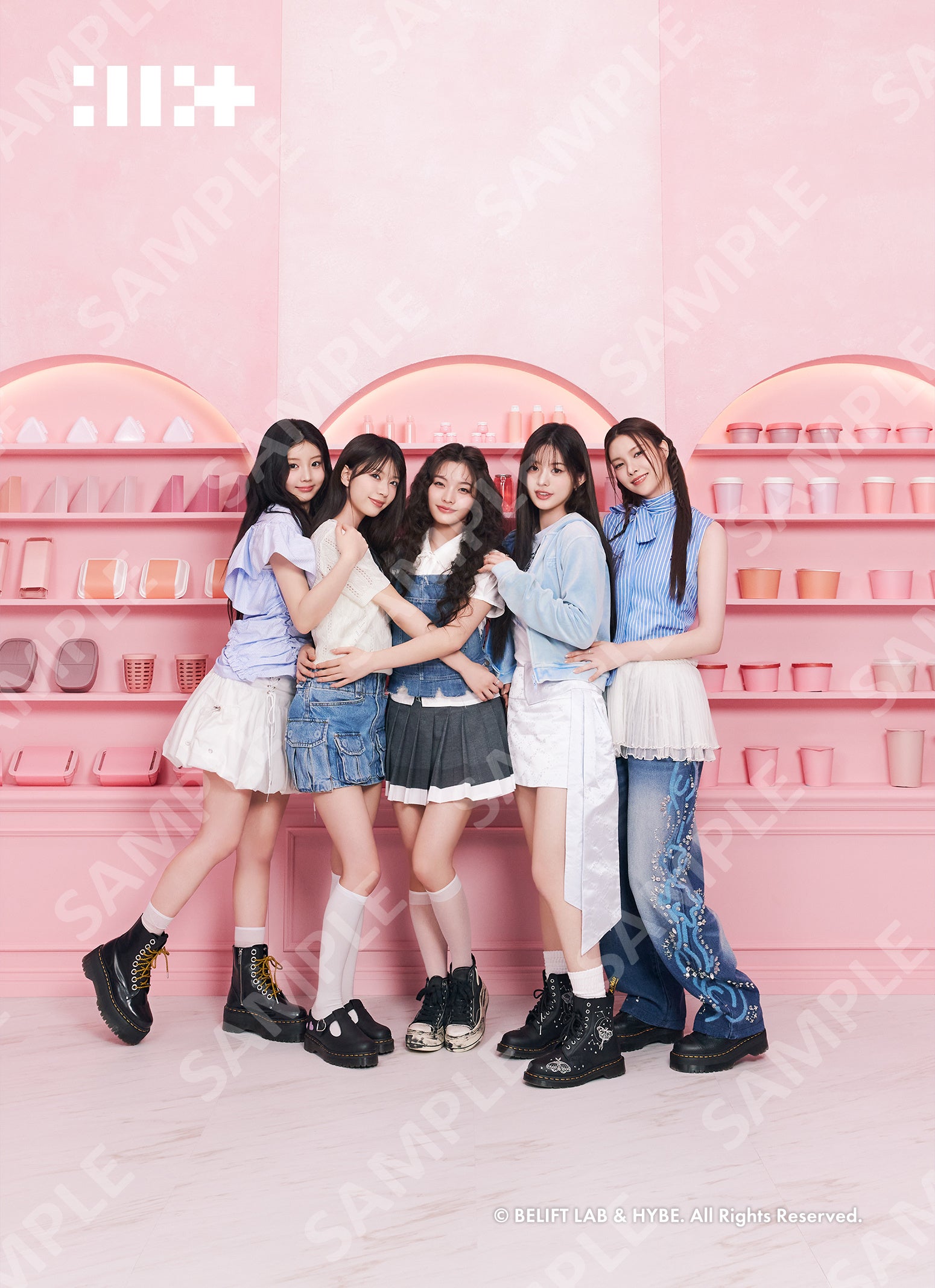 K-POPガールグループ ILLIT（アイリット）のオリジナルブロマイドが