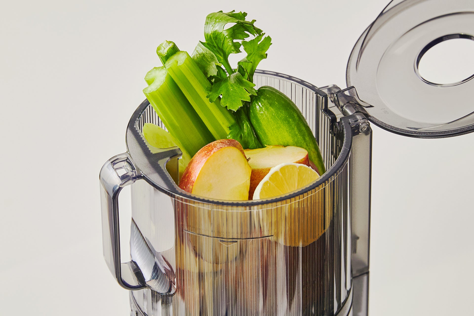 新製品】 コールドプレスジューサーのパイオニア「ヒューロム」から