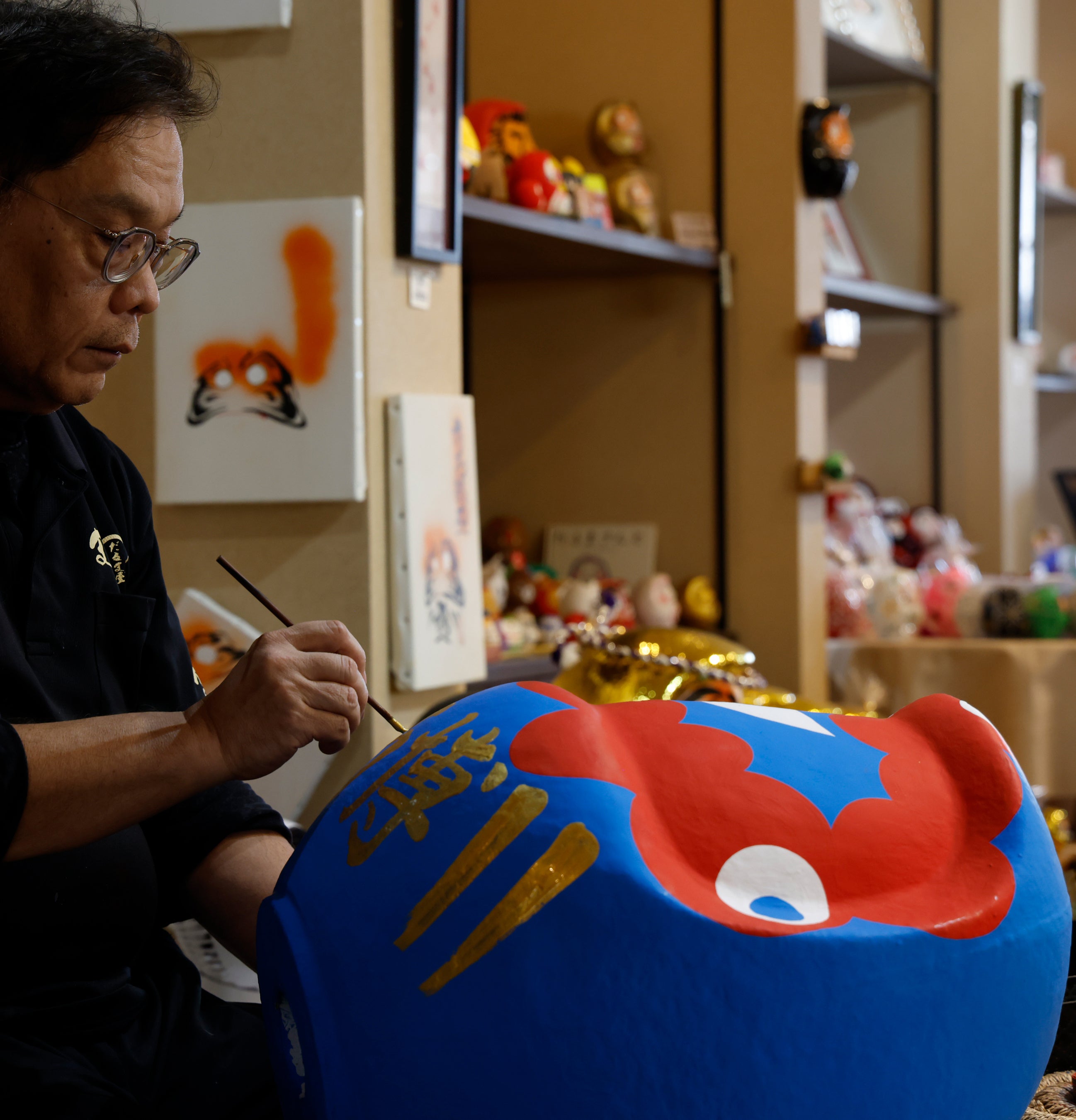 大阪・関西万博】だるまに豆皿、お