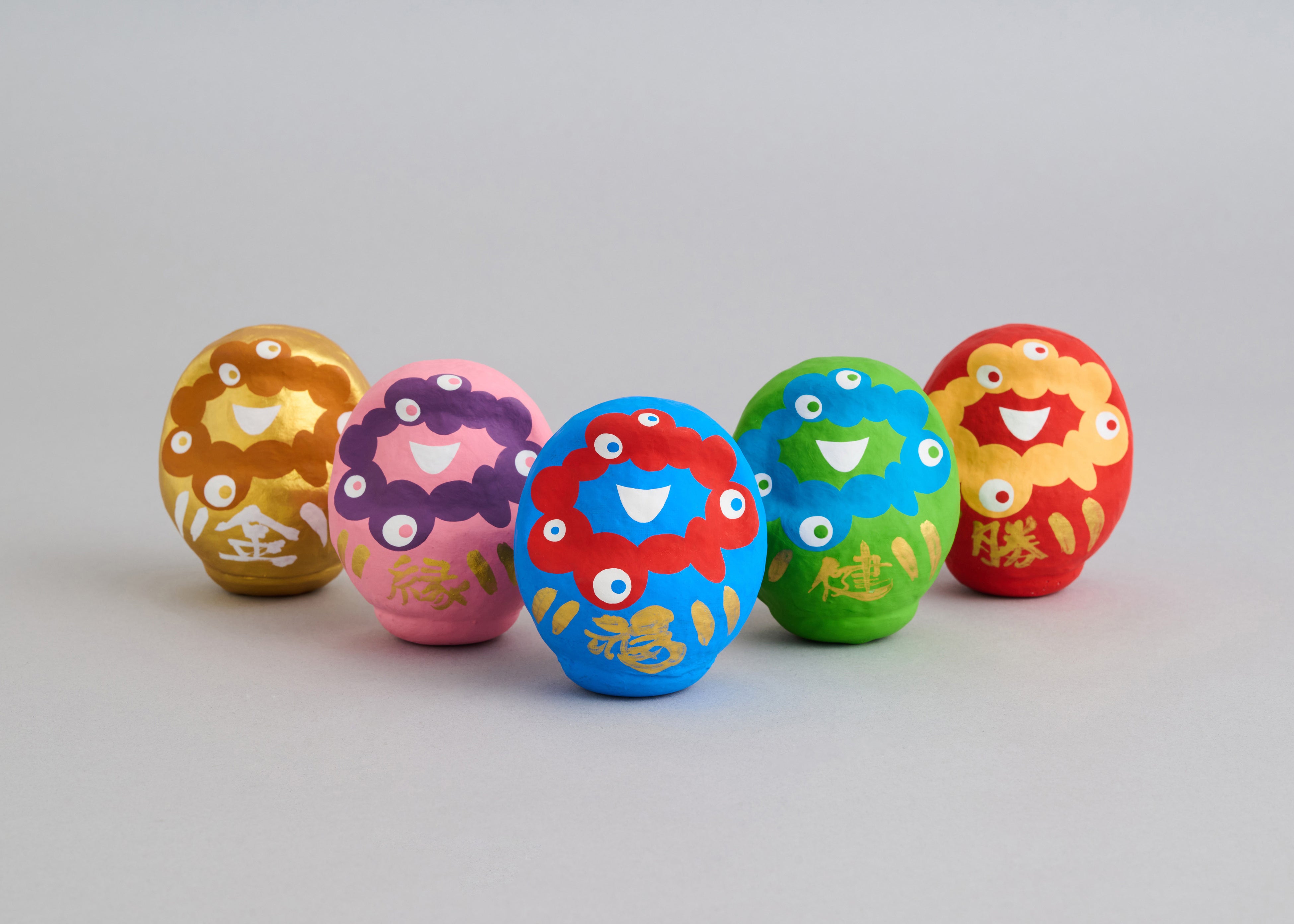 大阪・関西万博】だるまに豆皿、お