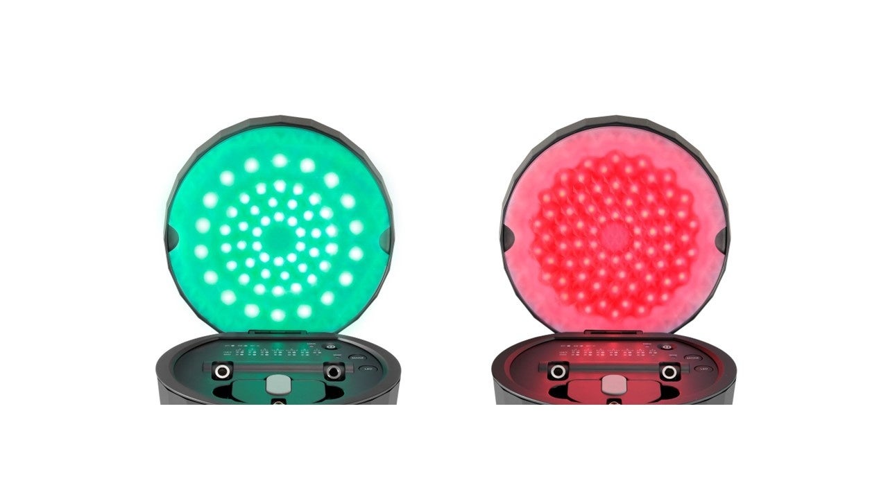 高出力*1 LEDでエステのような光美容を。極上美肌*2 を叶える、美顔器