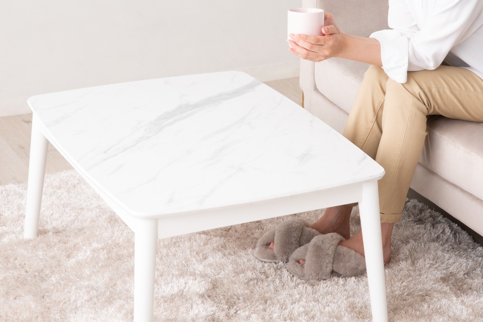 オンラインショップ限定 Francfrancのこたつシリーズに魅せる大理石調