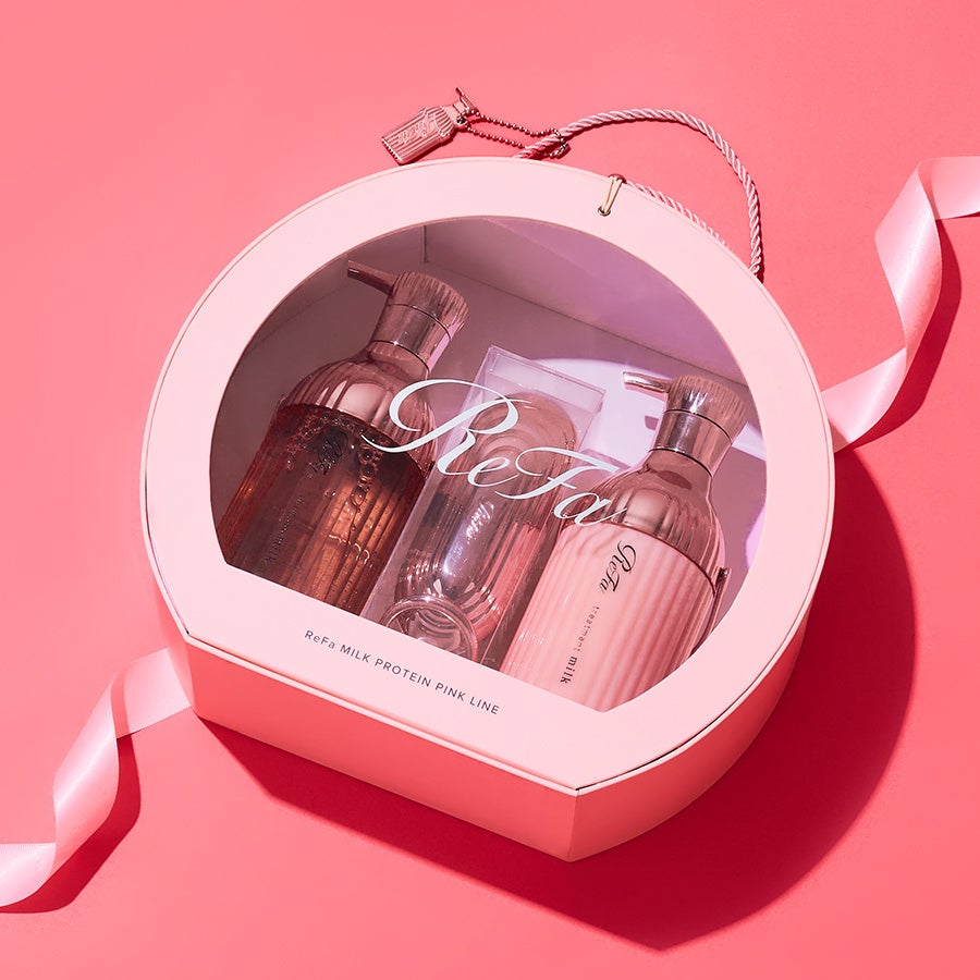 人気のヘアケアシリーズを特別なギフトBOXに詰め込んだ​ReFa MILK