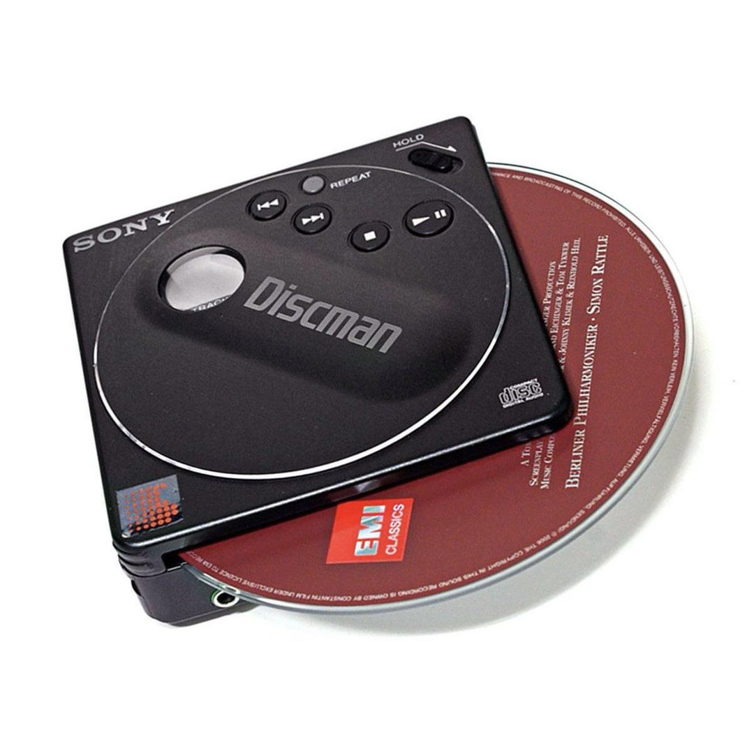 1988年、ソニーはD-88 Discmanを発売した。これはCDプレーヤーで、CDを