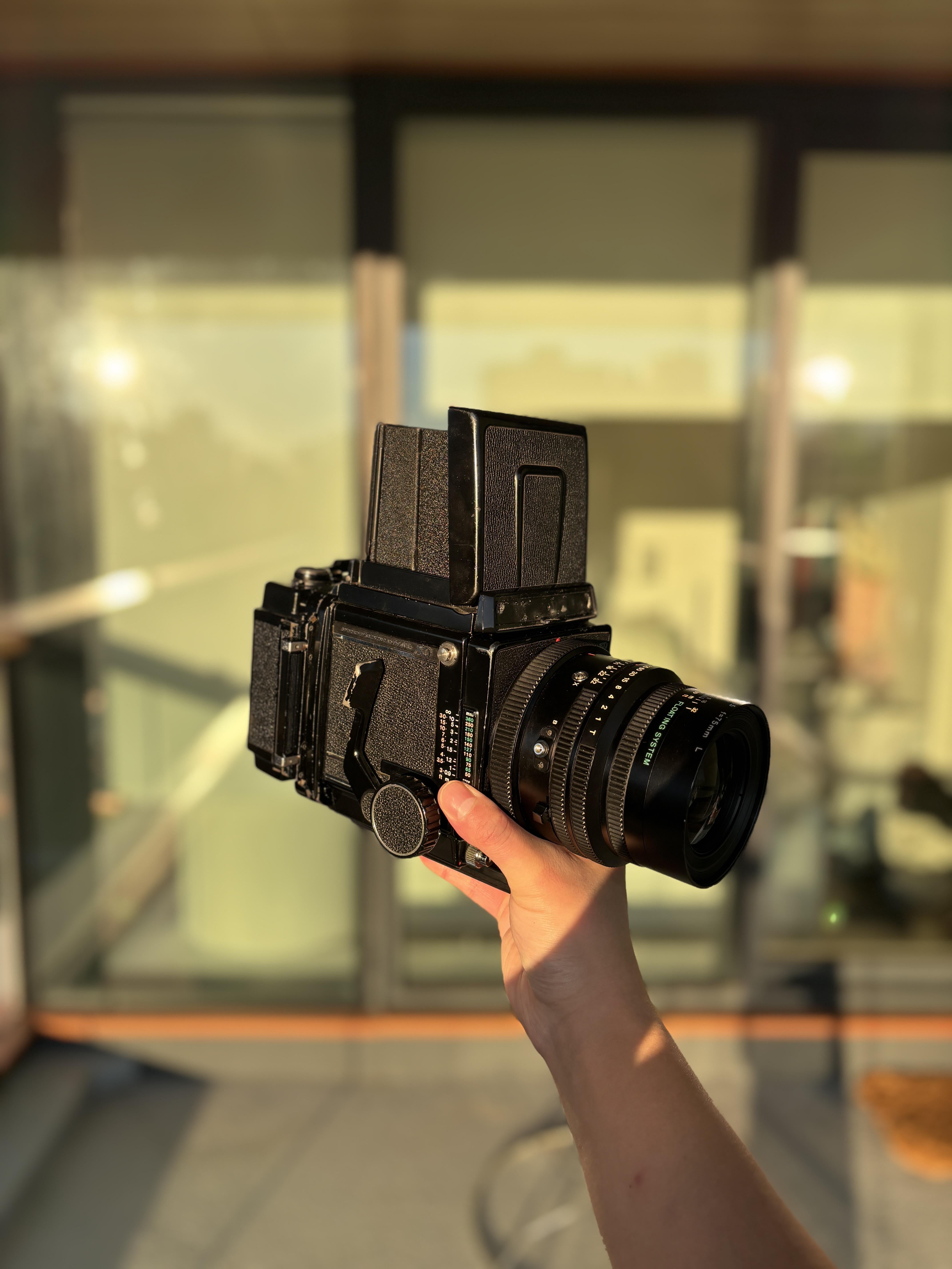 新しいRB67 Pro SDと75mm f3.5 K/L (non-shift)で、このサブに仲間入り