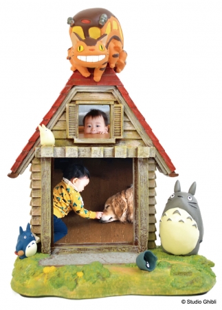 となりのトトロ」の草壁家を優しい色彩の立体で表現！どんぐり共和国