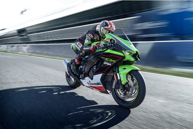 カワサキからNinja ZX-10R NEWグラフィック登場！12月24日（金）発売