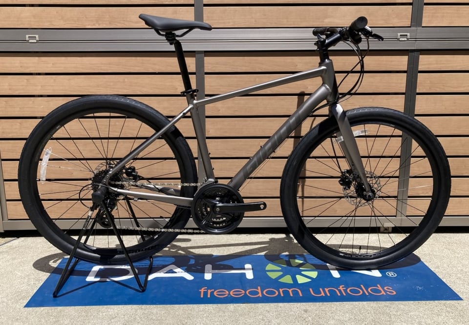 下鴨店】早くも2025年モデルが登場！！ GIANT（ジャイアント）GRAVIER