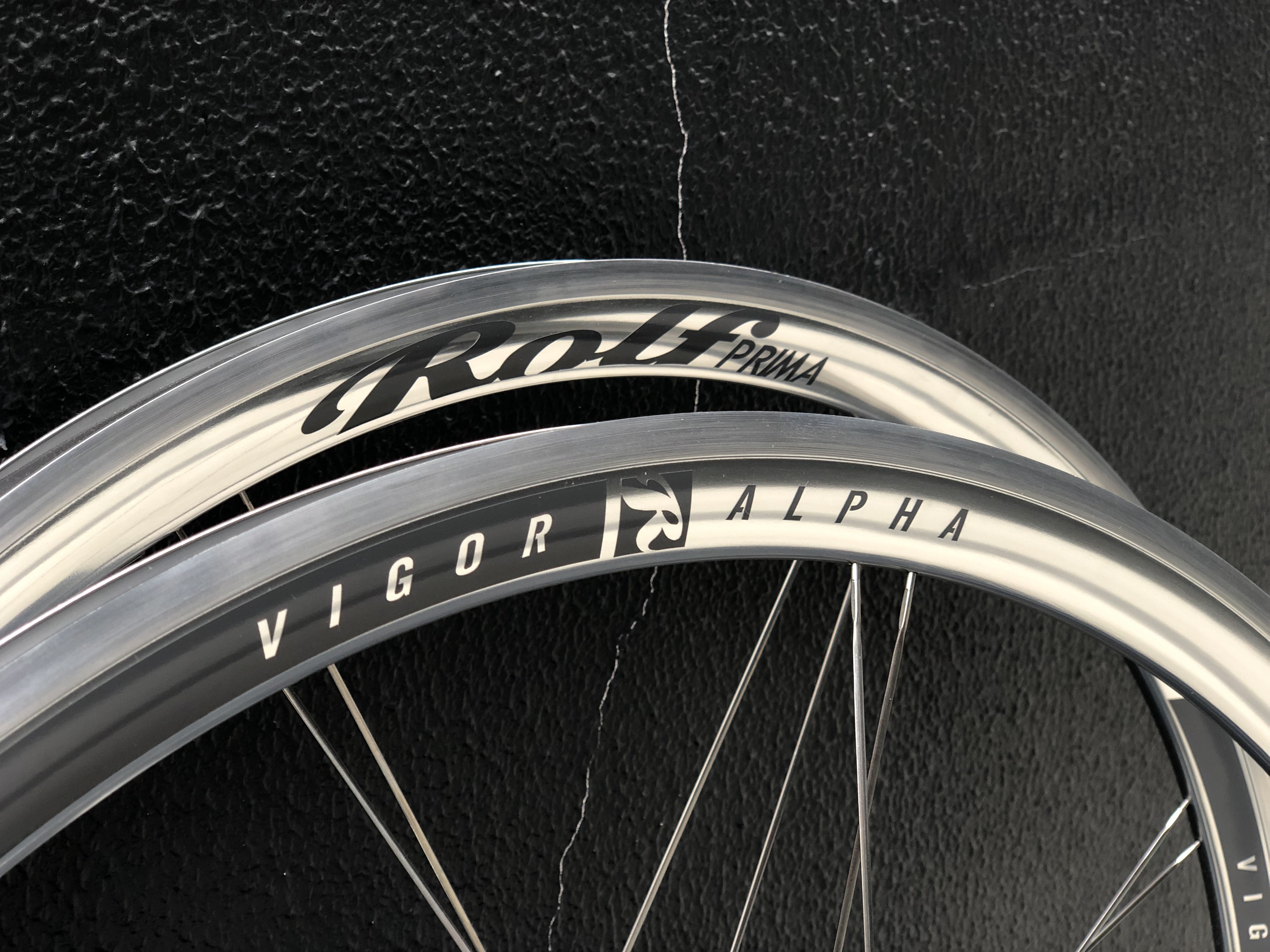 銀色に輝く限定RolfPRIMAホイール「Vigor Alpha ”Polished