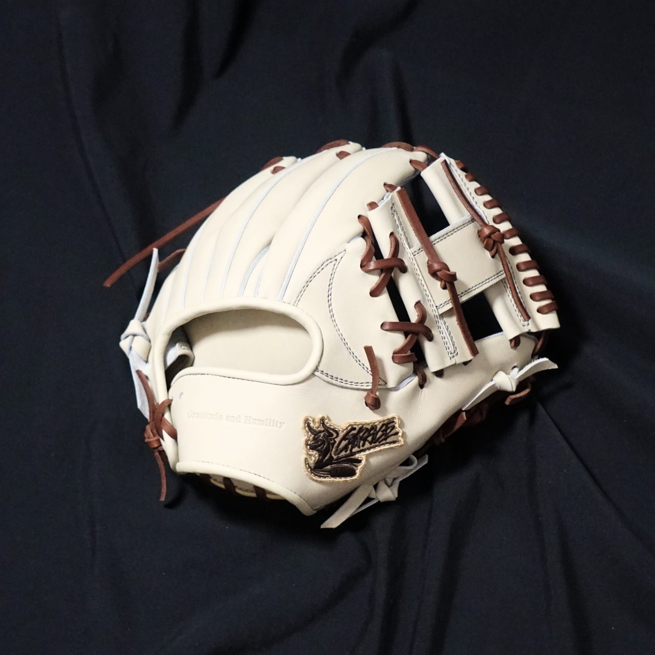 R-GRACE】アールグレイス ベースボール公式サイト