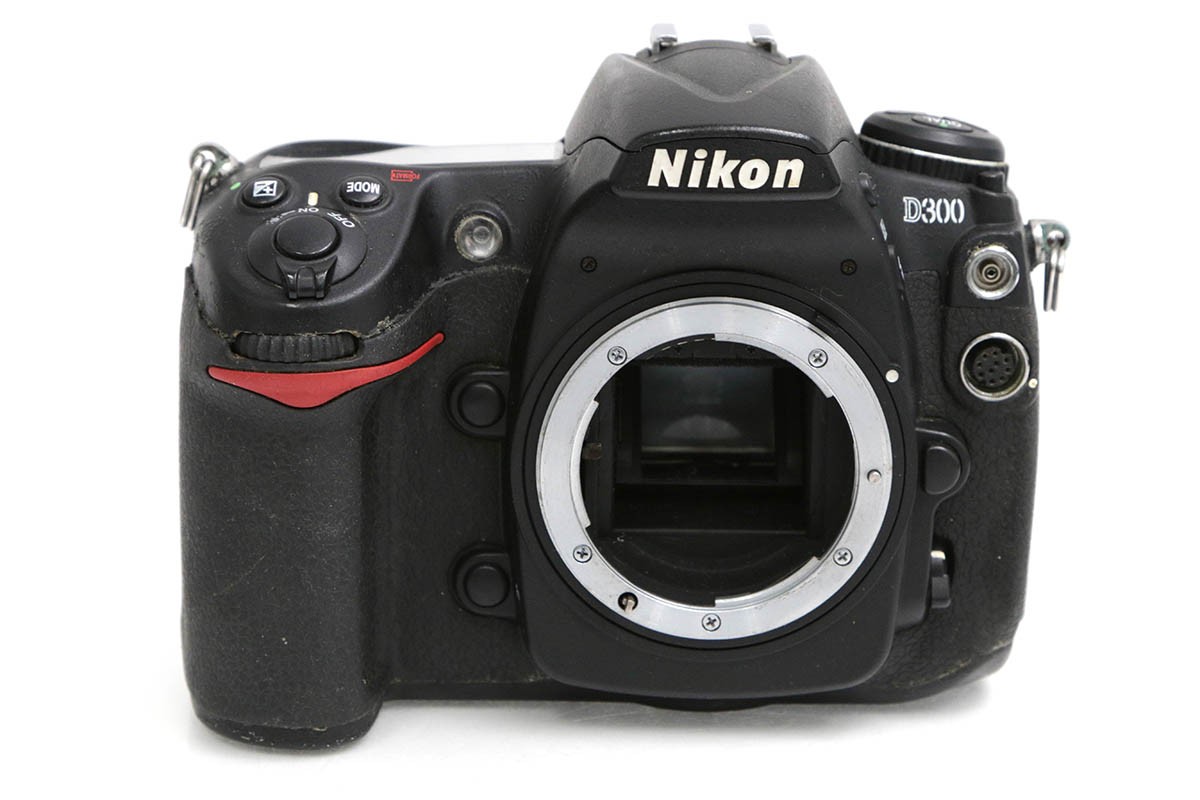 D300 ボディ CA01-B1151-2Q2B-ψ | ニコン | デジタル一眼レフカメラ