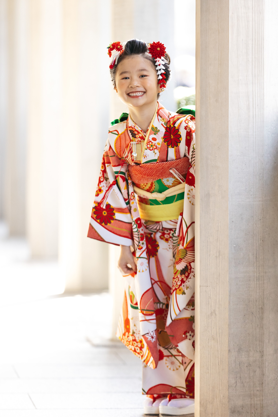 T7-001A 七歳祝着 アンティーク 白地鶴と孔雀 - 円居の着物レンタル