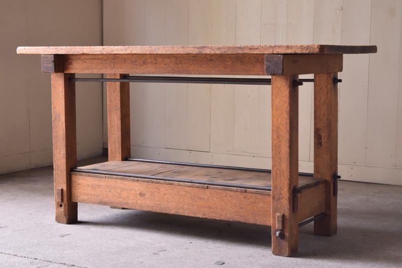 アンティーク 重厚な横長 作業台 カウンターテーブル | REFACTORY antiques