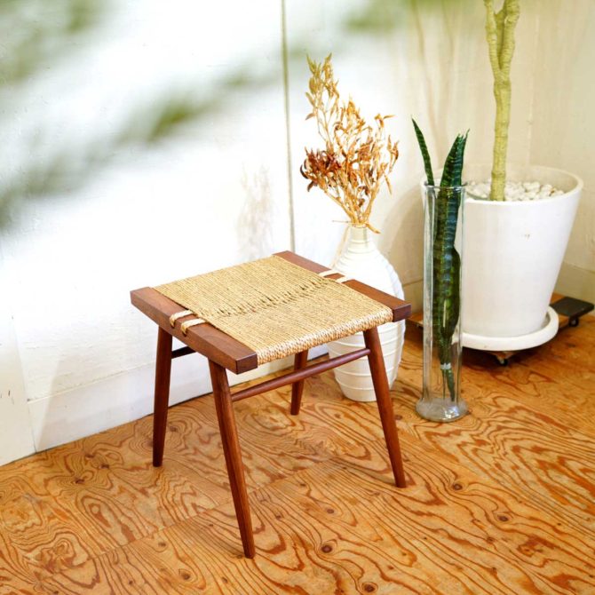 桜製作所のジョージ・ナカシマデザインのグラスシートスツールを買取